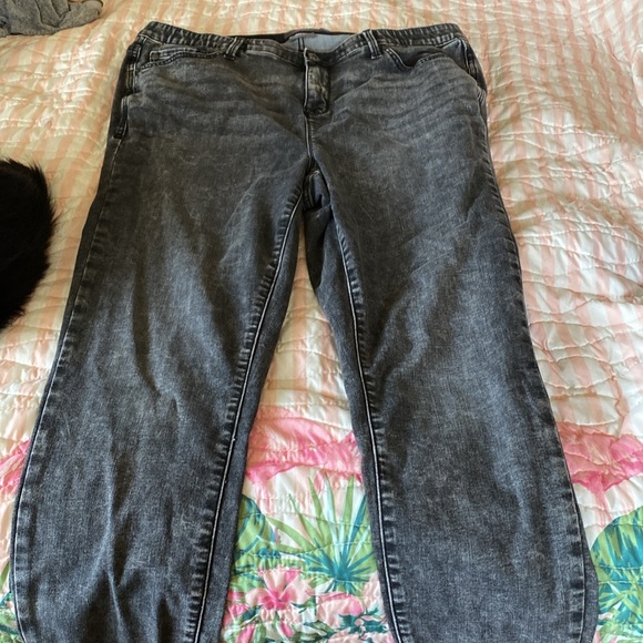 Torrid Sky High Skinny, Women Tall - Picture 2 of 3